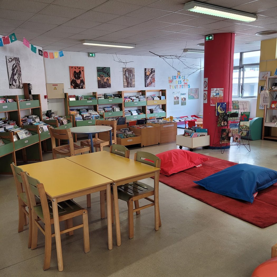 Library Marguerite Yourcenar 1